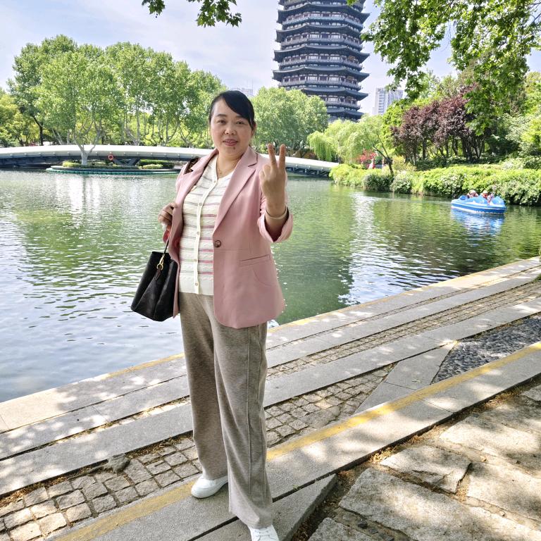 萍水相逢
