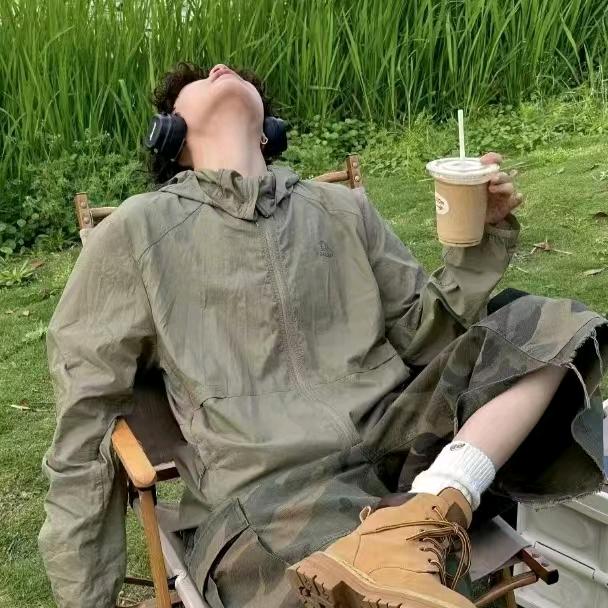 🥯🍔🍗🧋