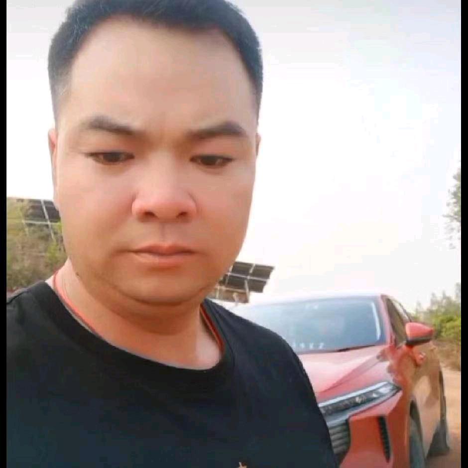 阿军，高速公路围栏，光伏围栏，石头，打草