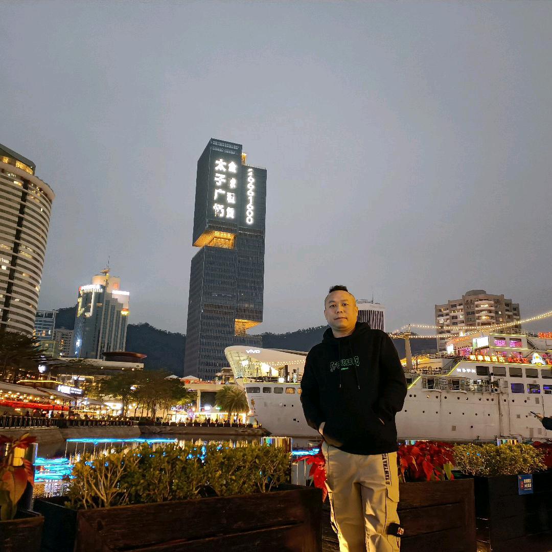 华华哥_运营总监