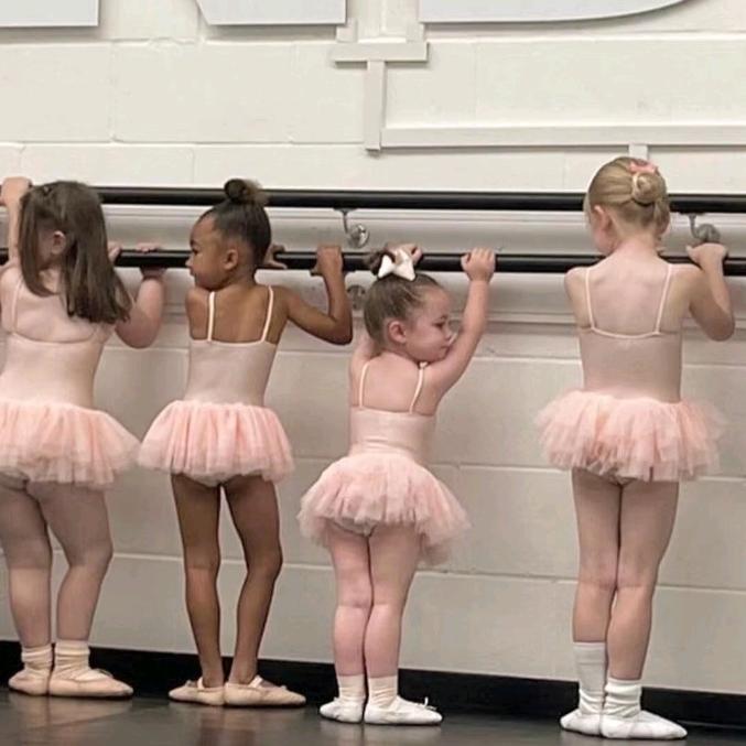 会跳芭蕾的小丸子