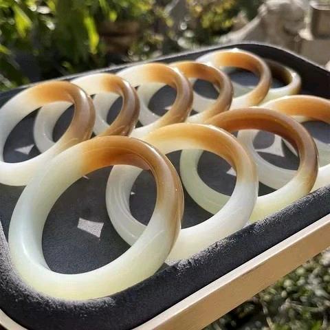 新疆和田玉小马