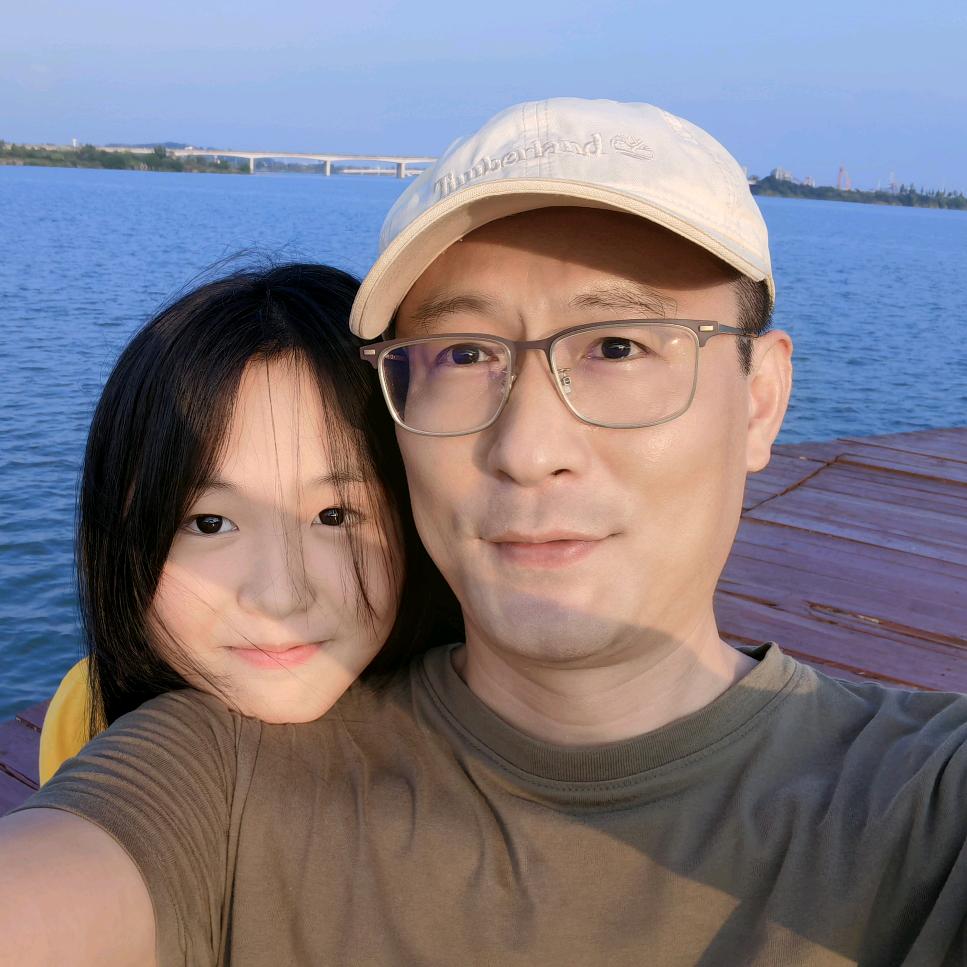 略懂大叔(早九随缘直播)