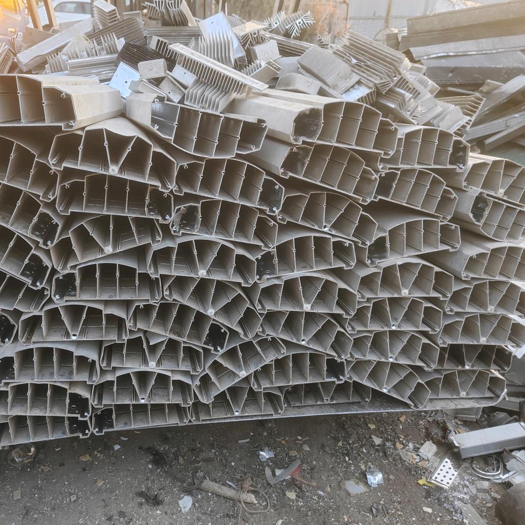 洛阳专业回收各种带铜带铝杂货