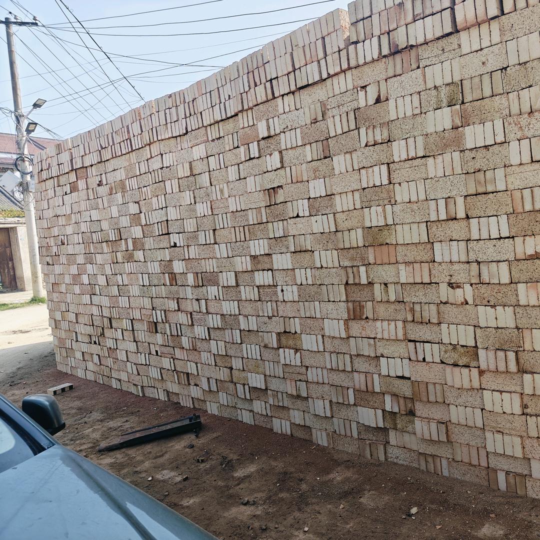 崔@专业拉山东砖