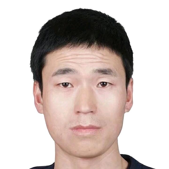 笑颜后的寂静，苟永伟，车辆分解，废铁回收