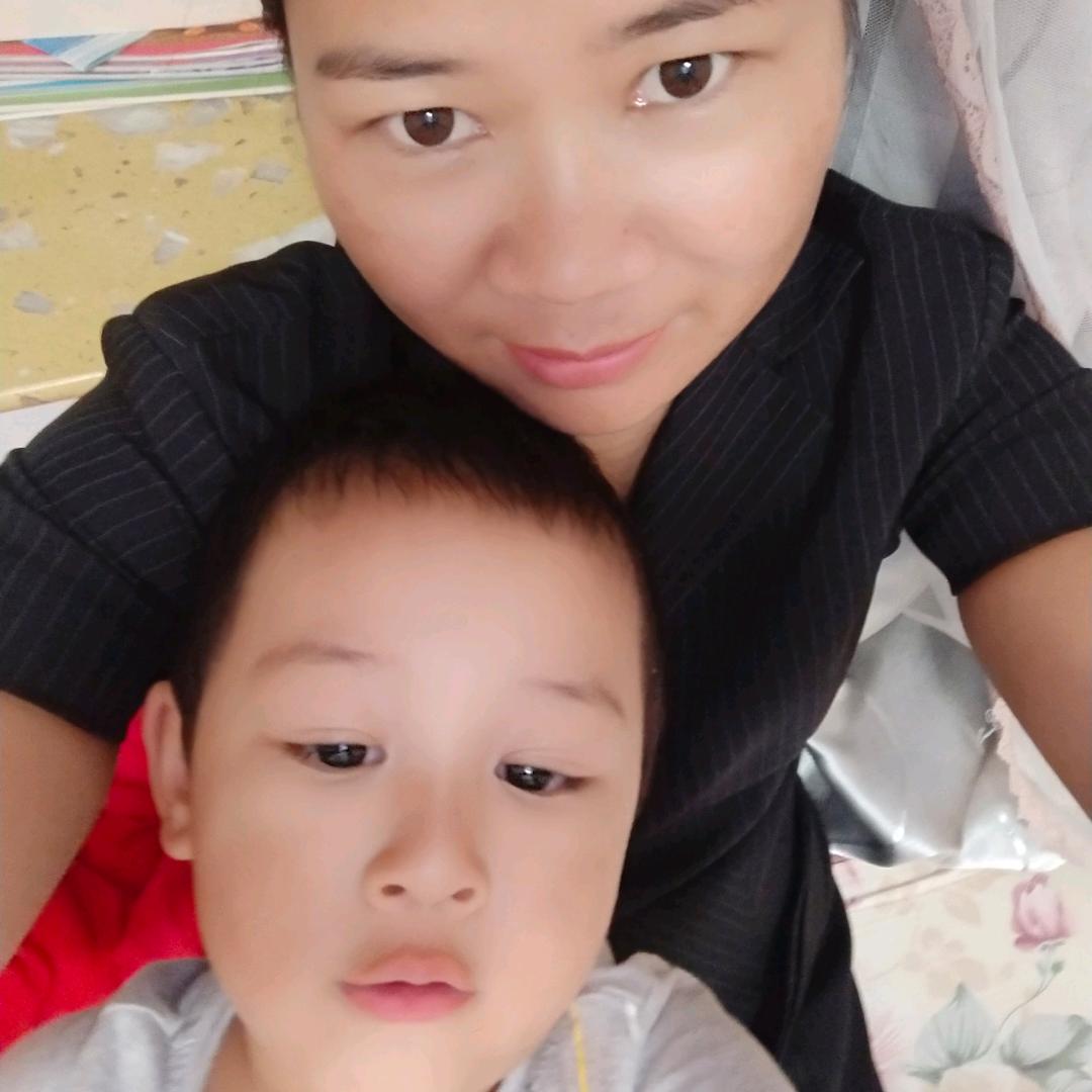 是董非懂（卖茶叶的小姐姐）