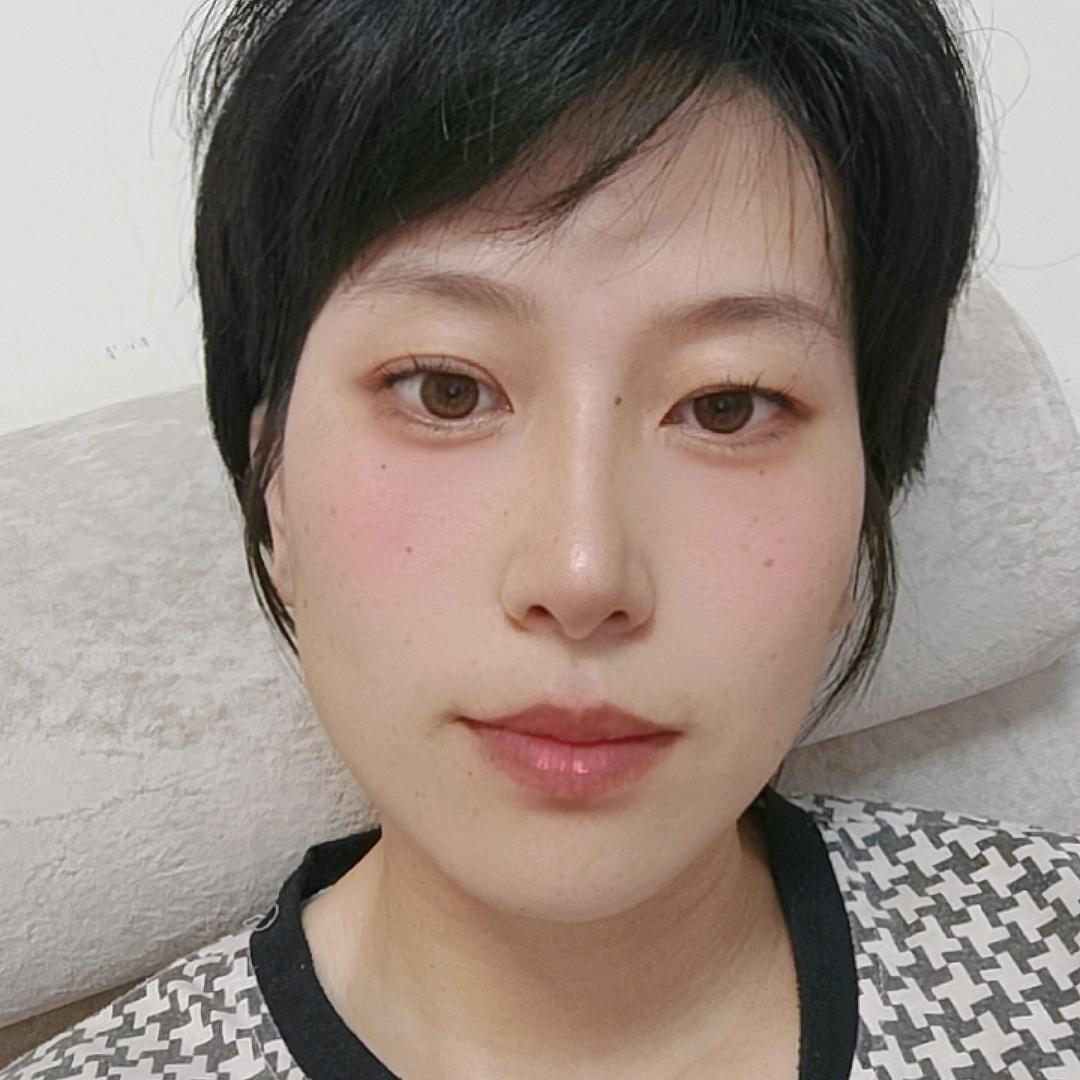 妍妍