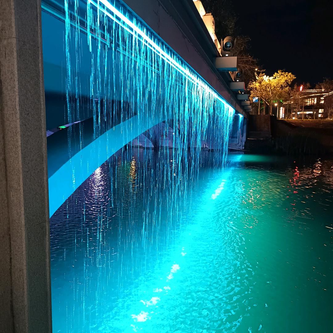 有  你  就   足  够