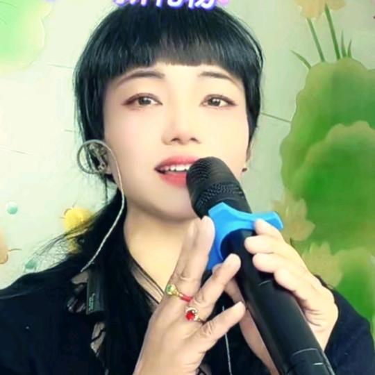 甜歌开心果🌺☘️