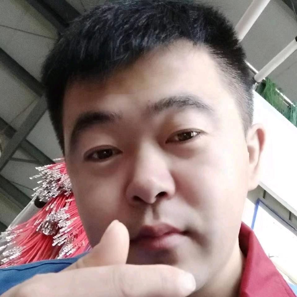 抱着嫦娥，烤玉兔