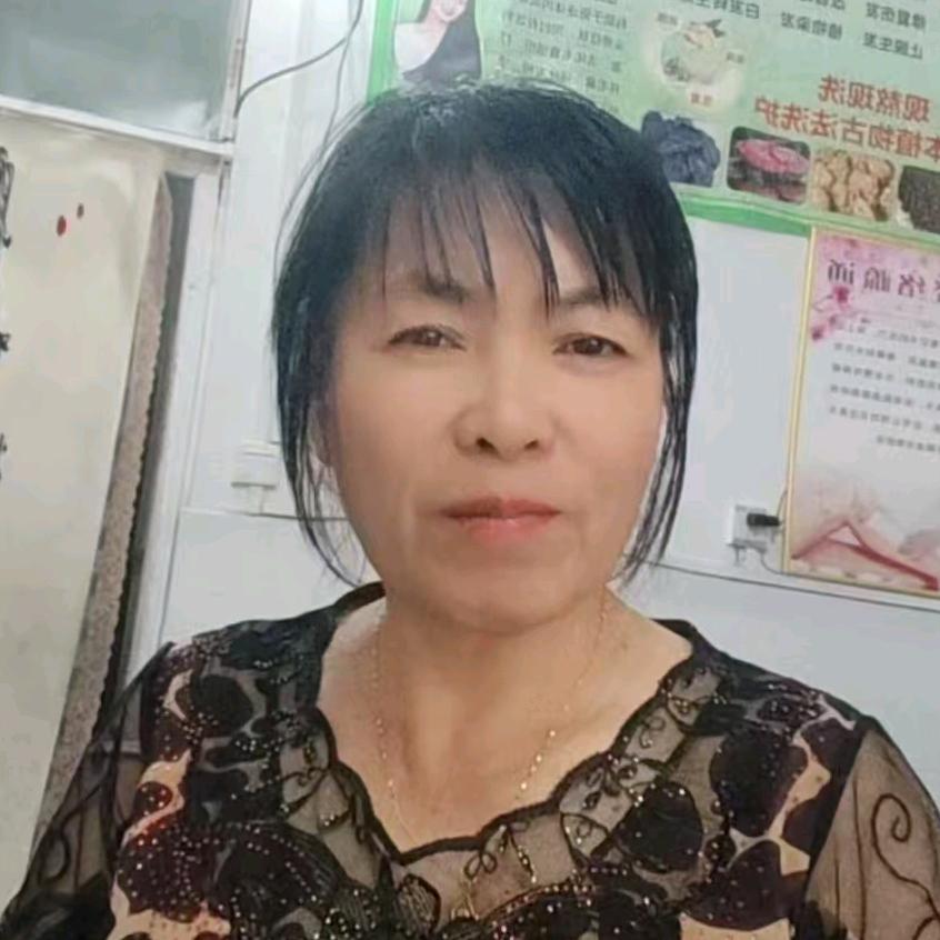 阿丽姐小号(中午1点左右开播)