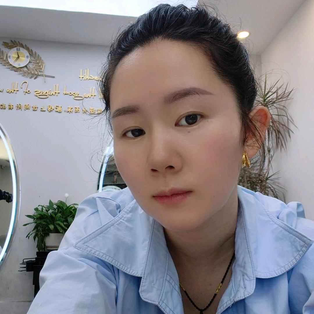 利敏造型白转黑养发馆