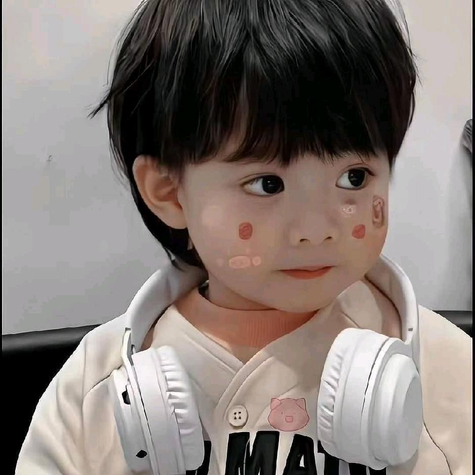 AAA小逗号📷