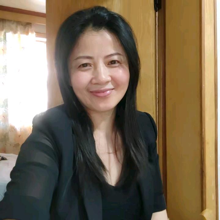 伶俐妹子