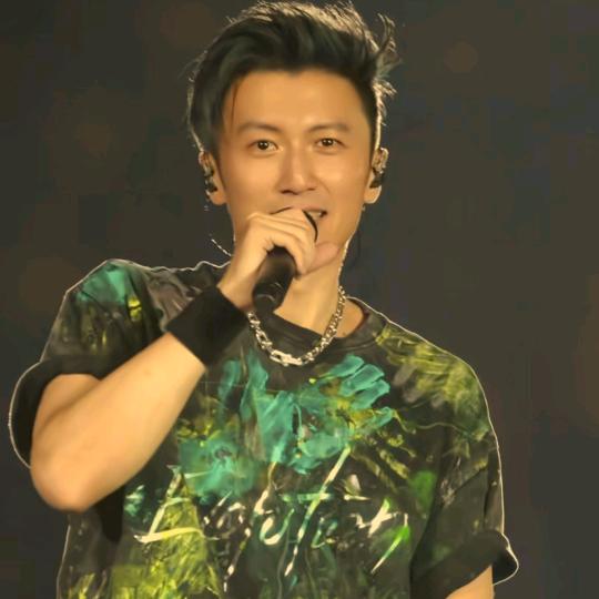 农村小伙