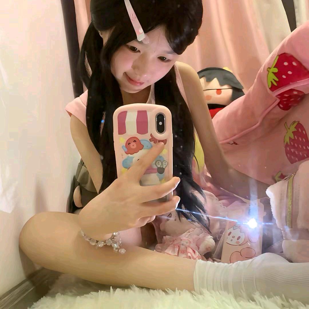 爱吃酸菜鱼.