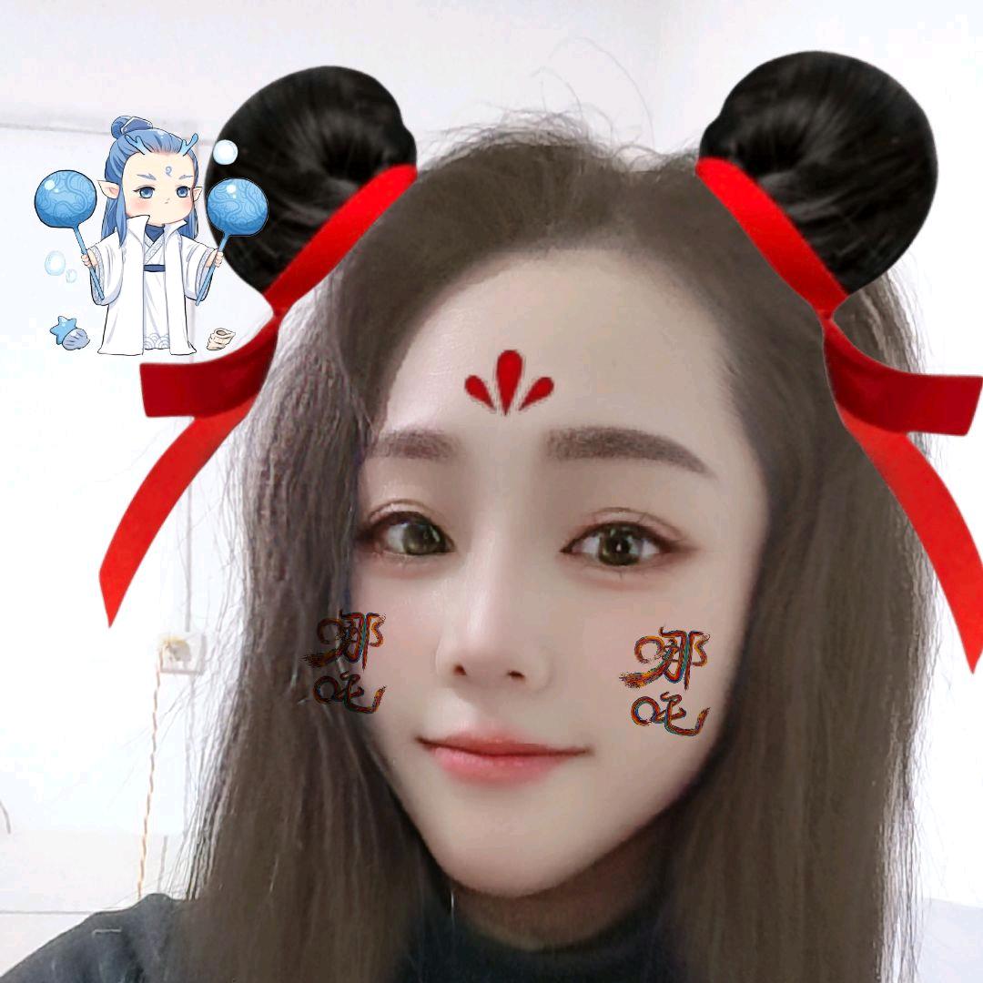 小 董  吖