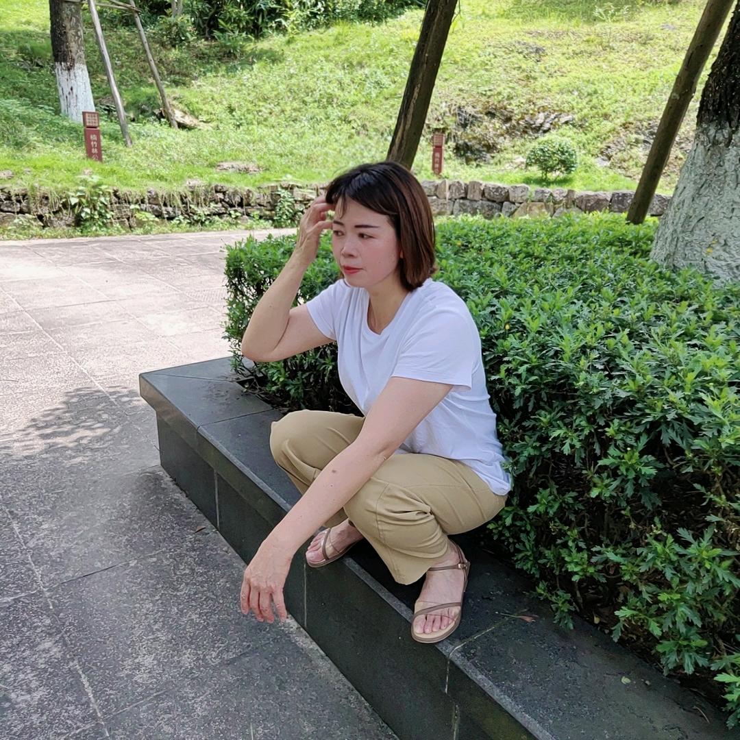 妈咪贝佳地下商场店何姐