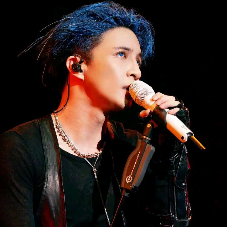 霸道总裁😘😘