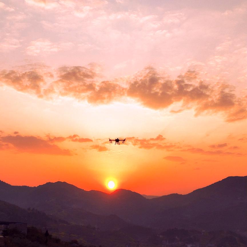 不会开飞机的摩的师傅