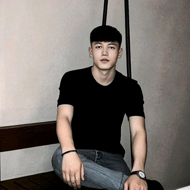 依少爷——🧿