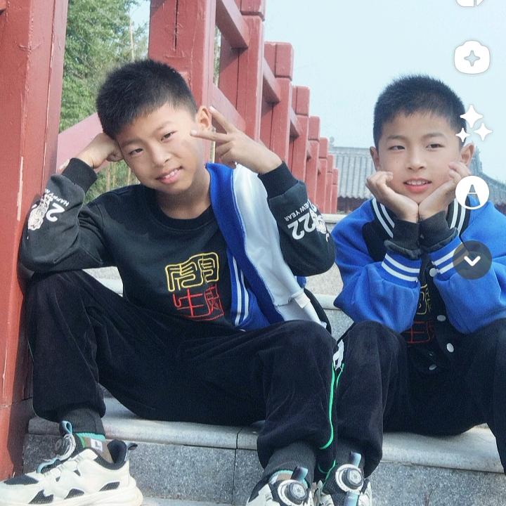 双胞胎成长记:700