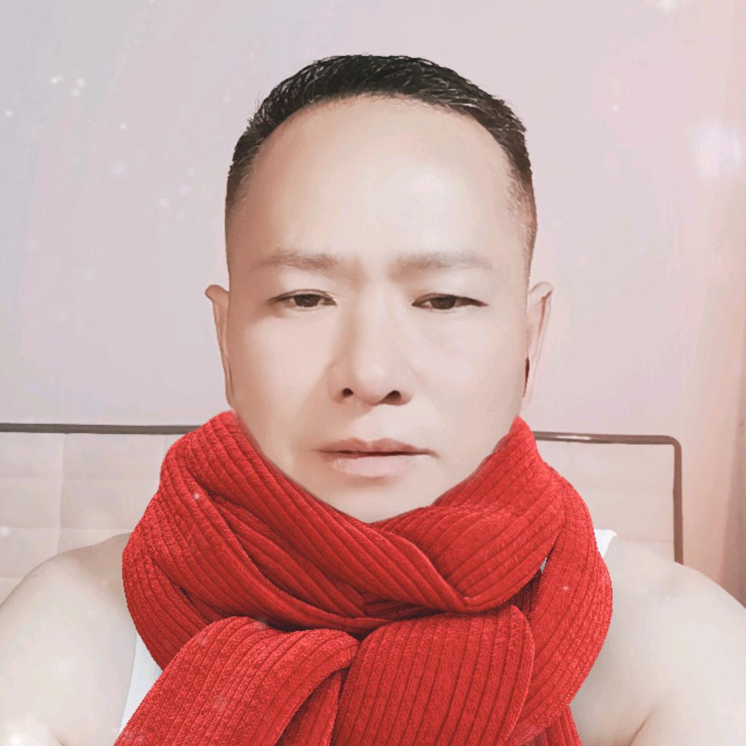 黄柄富