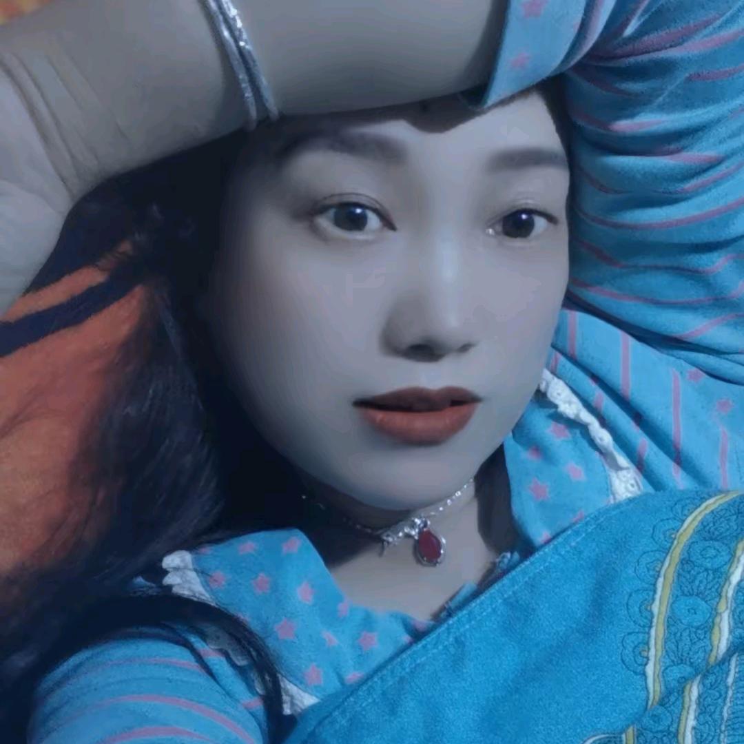 小利٩(๛ ˘ ³˘)۶♥