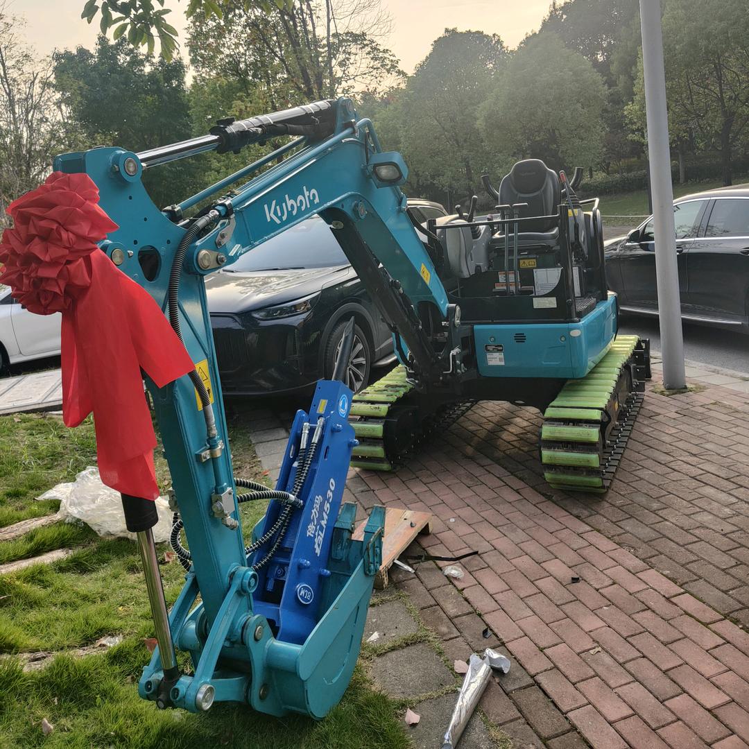 重庆瑞石轩建筑工程机械租赁有限公司