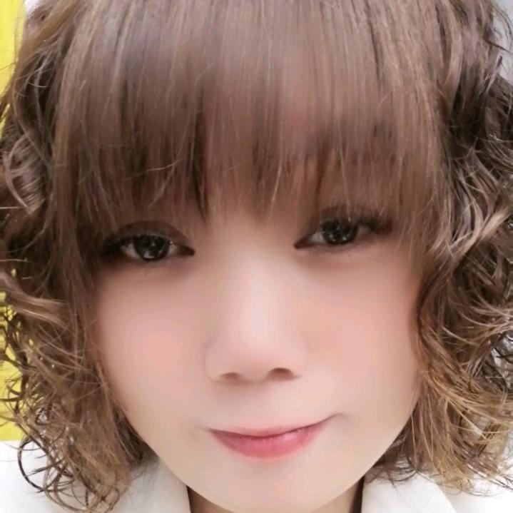 江津区慈云镇伊酷服饰店