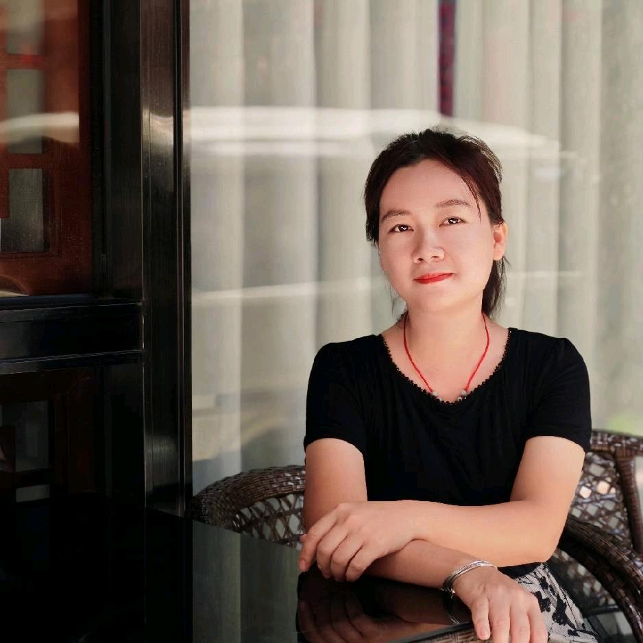 小新星幼儿园梁老师