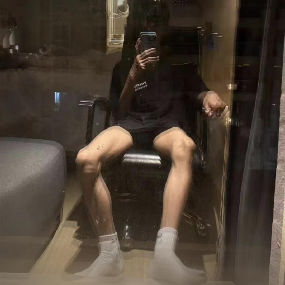 你等着寿司吧