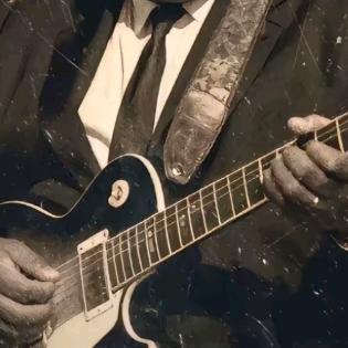 老黑（请不要用鞭子对着我）