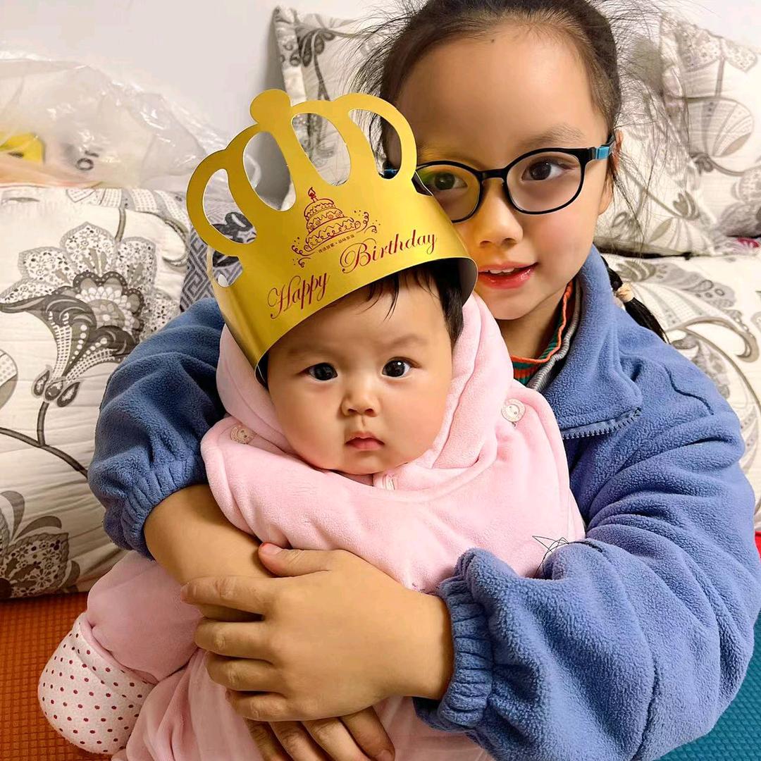 两个孙女的奶奶