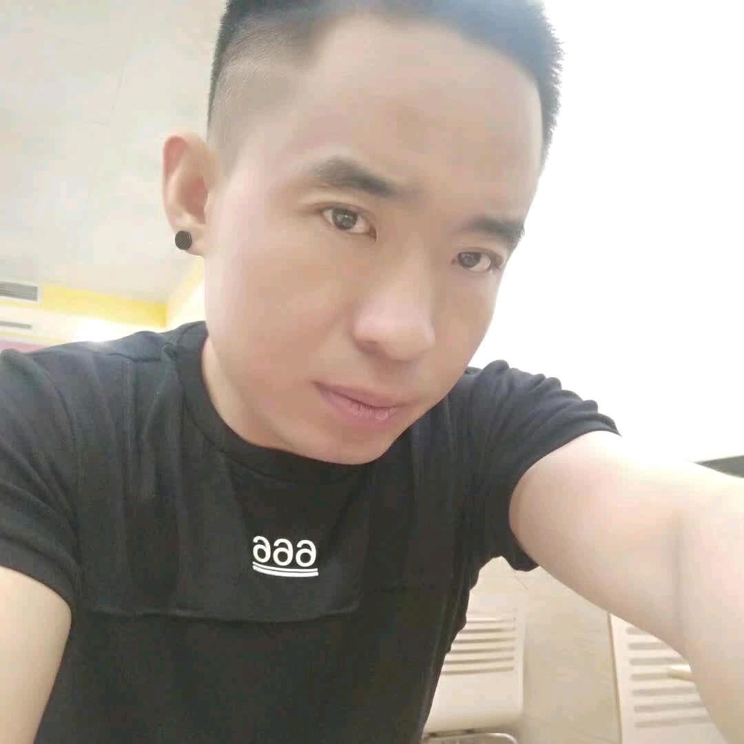 严巍