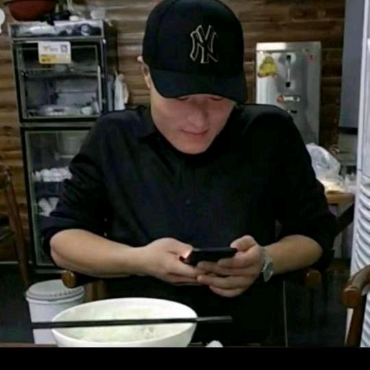 卖酱油的小老弟