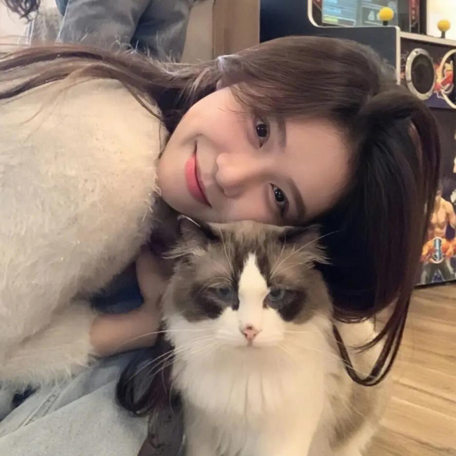 黄爺饿了⁵⁸⁸