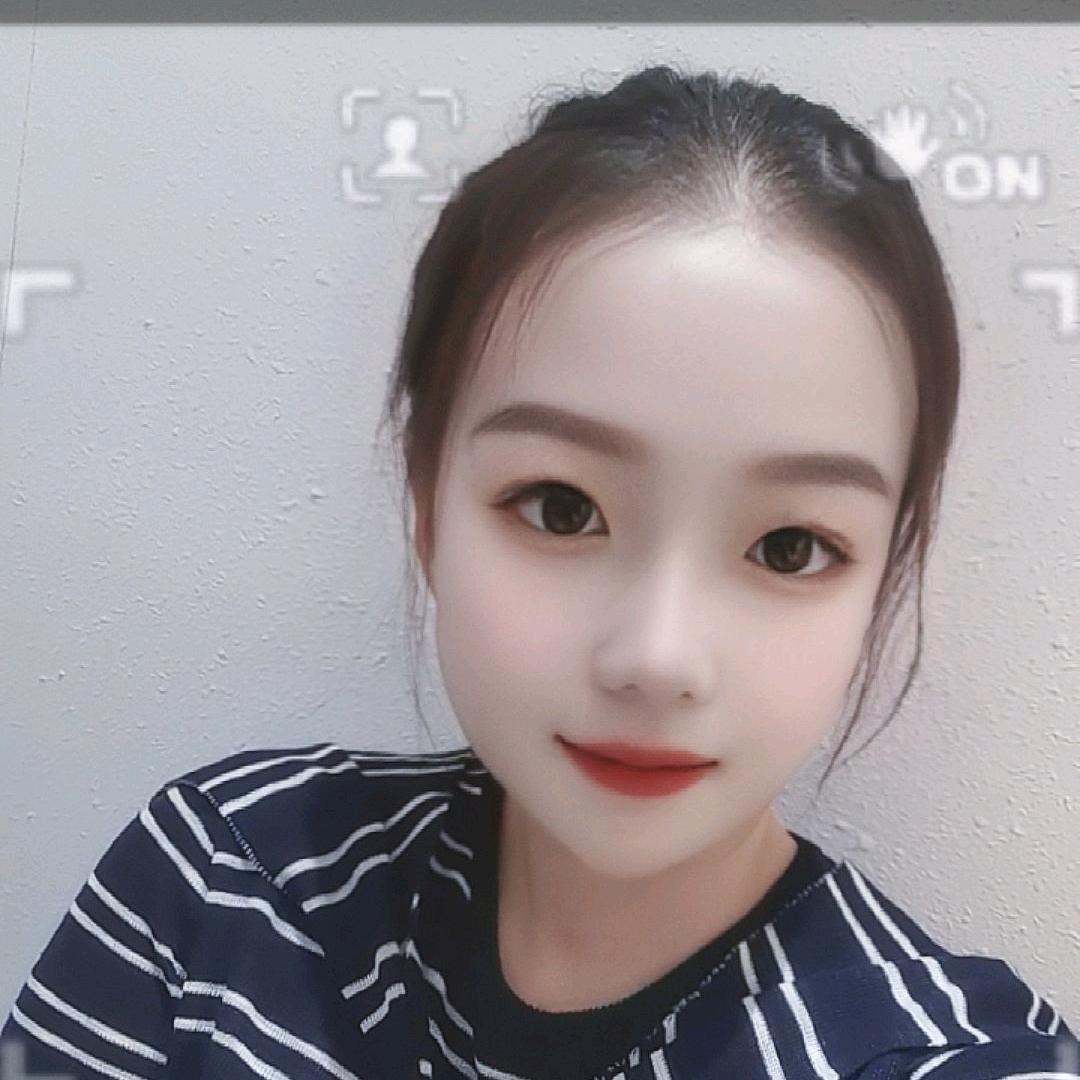 👨👩👧👧💋💋