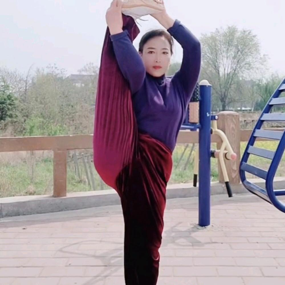 丽影萍踪