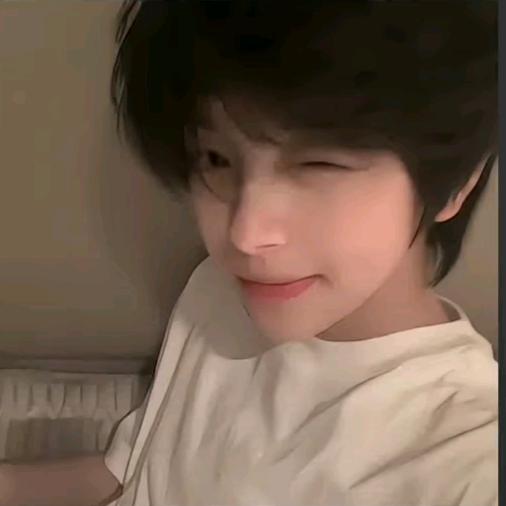 ୧⍢⃝୨