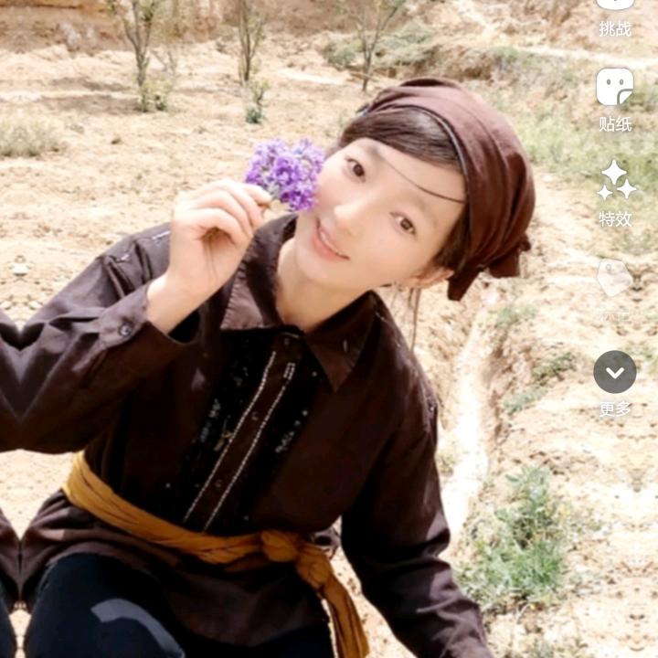 布     姆