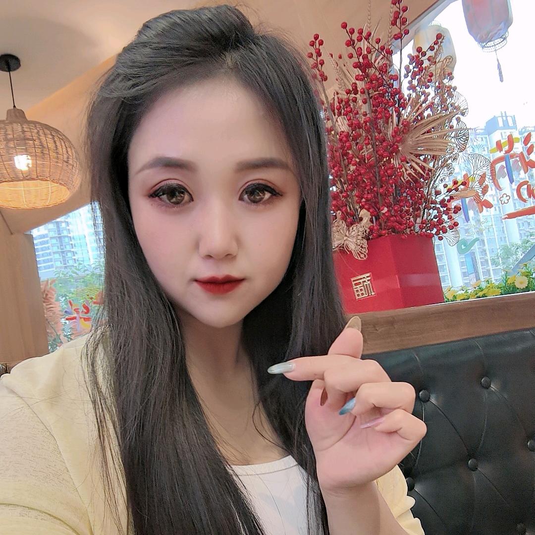 迷人的酒窝