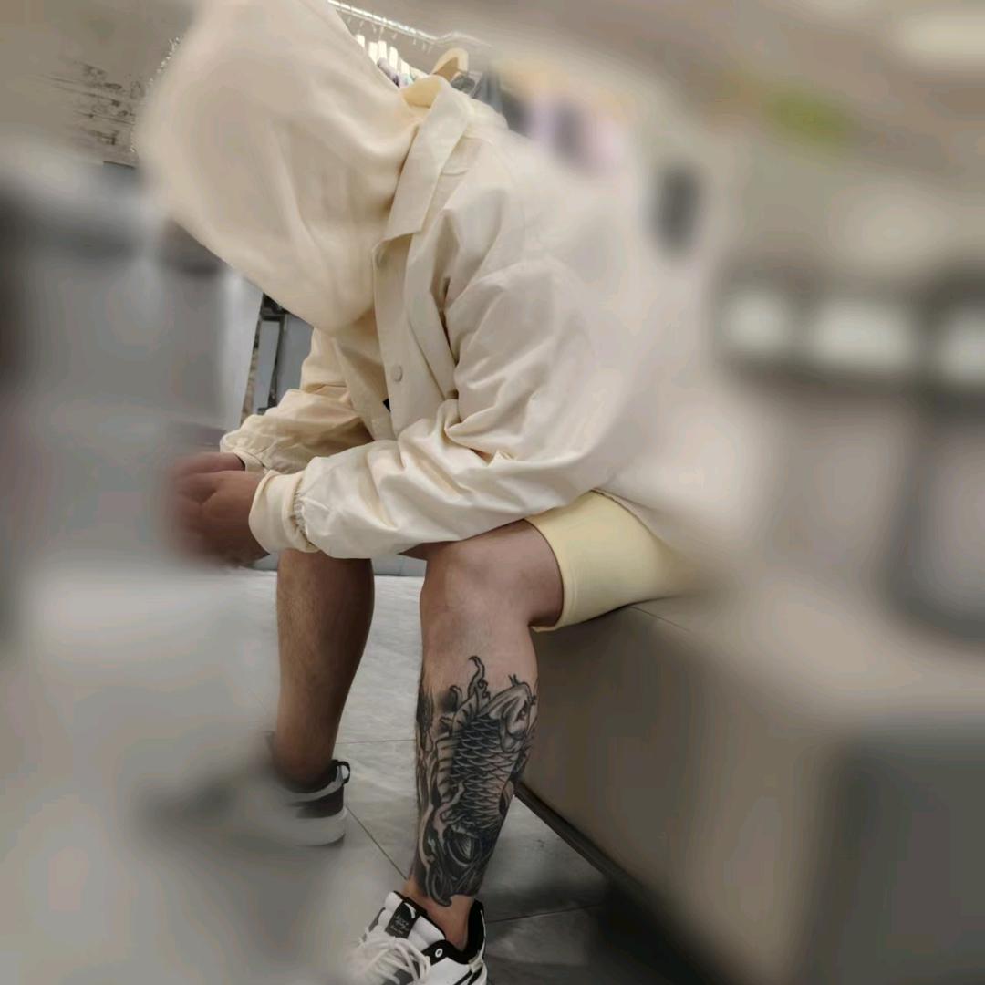 F丶