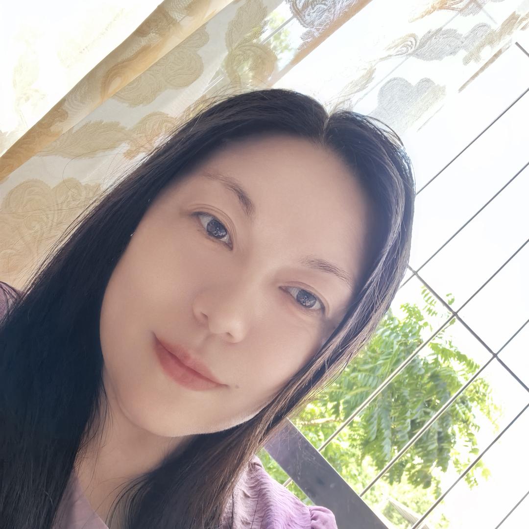 梅小真 晚21点20分开播