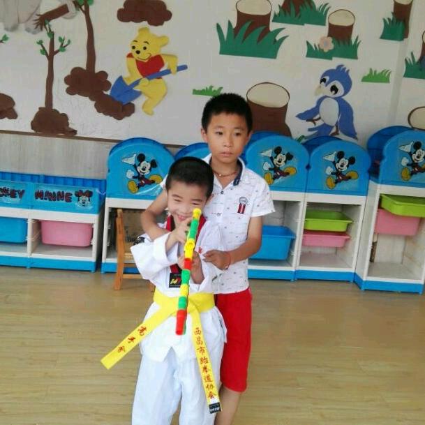 平安健康才是王道〈〈拒连赞，拒私聊〉〉