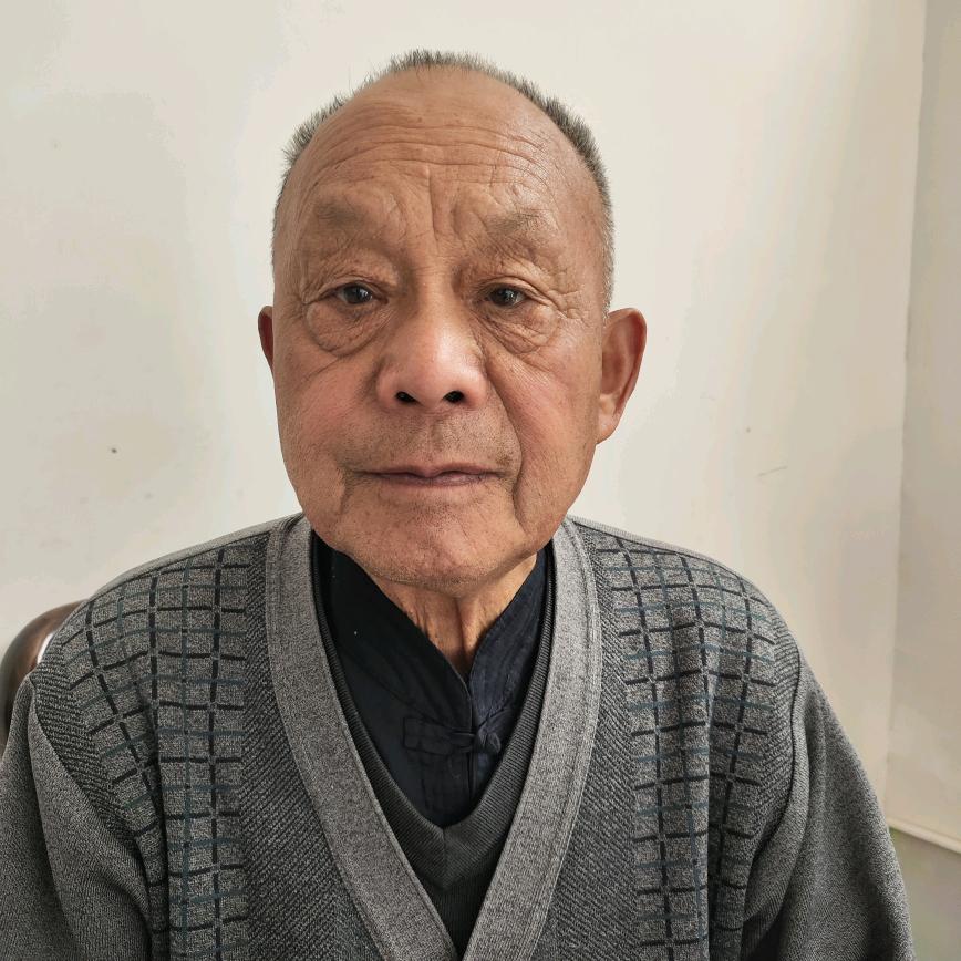 快乐老人玩火山