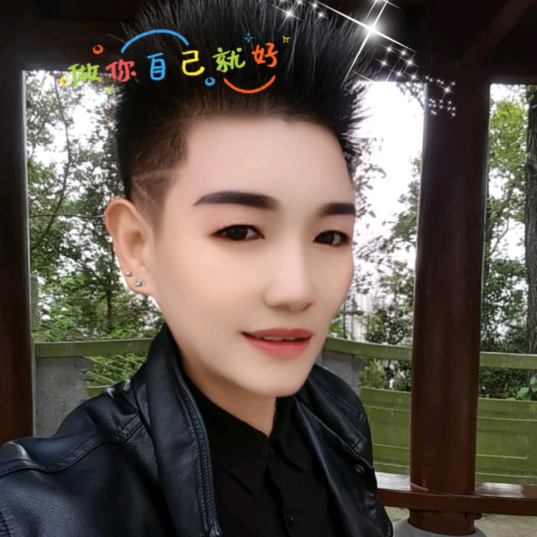 灵动青春曳步\潇洒