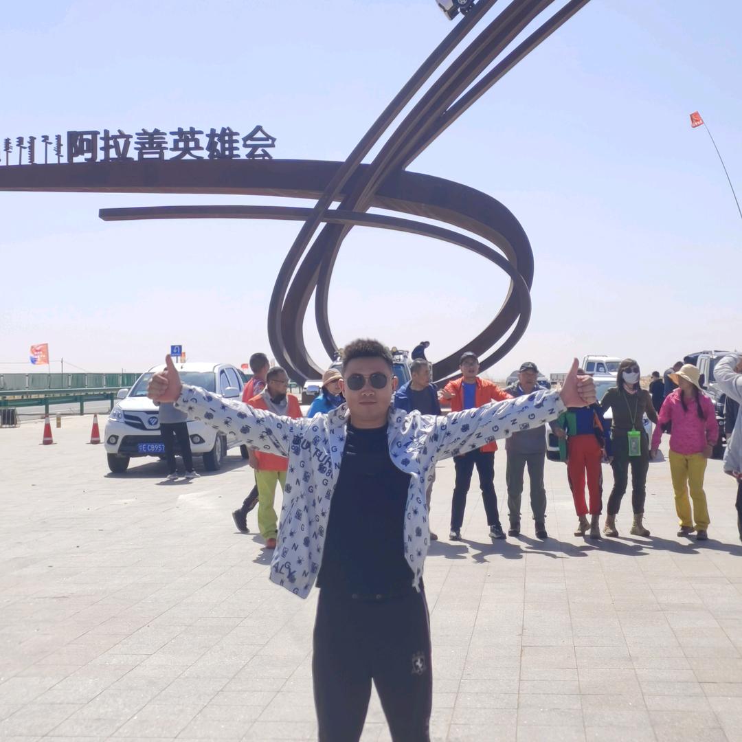 侯飞
