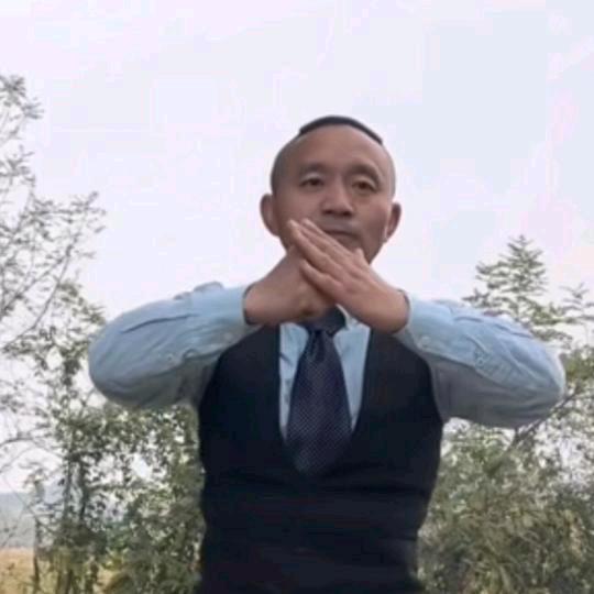 喜欢爱臭美的大叔.新人首播